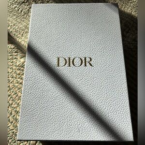 Dior Dway Sandal White Textured Shoe Box